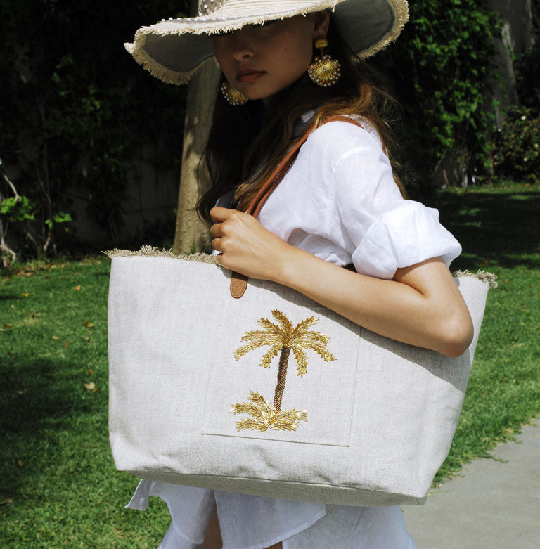 travel bag palm gold caba & tote bag on model