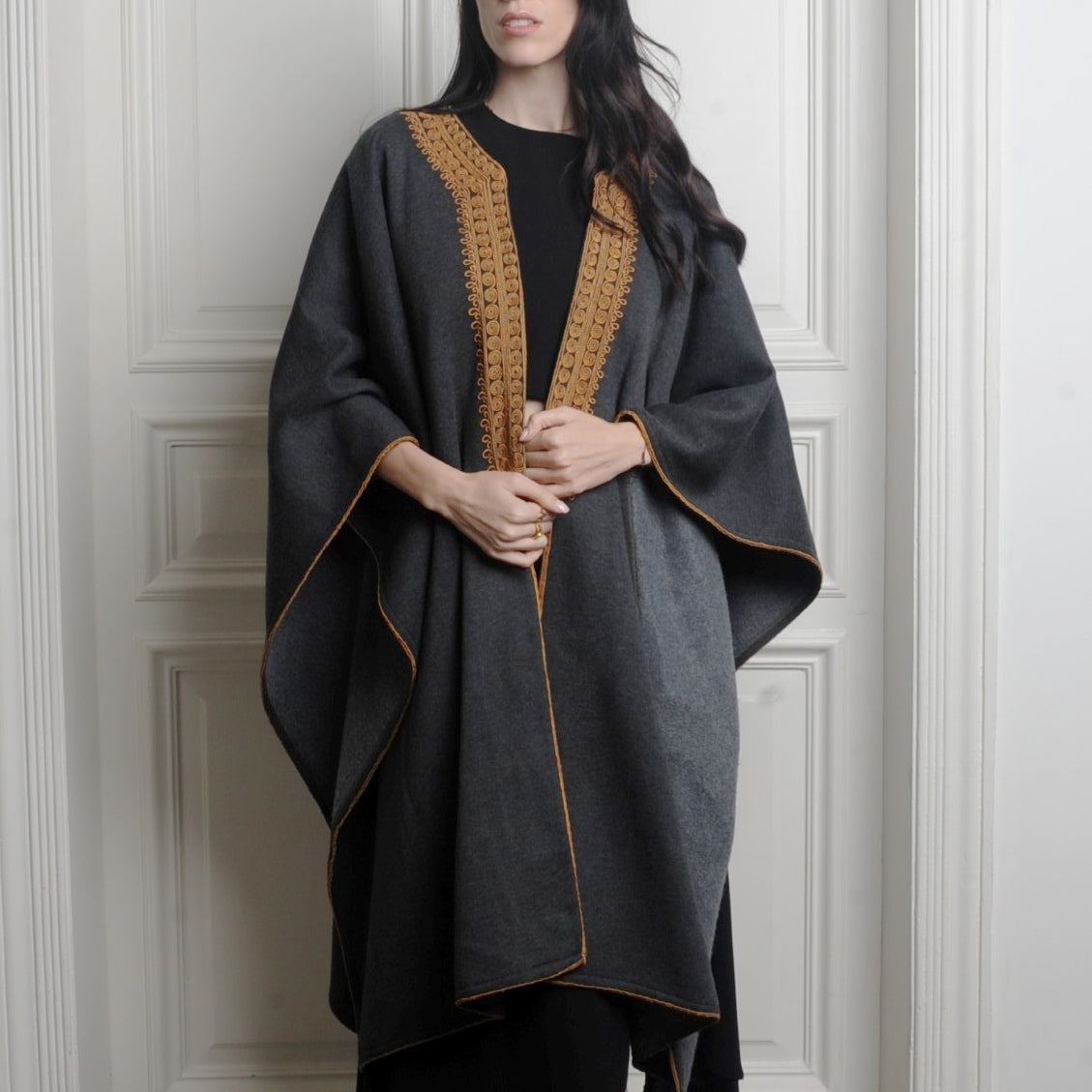 cloak jog abaya honey on anthracite loungewear, abaya