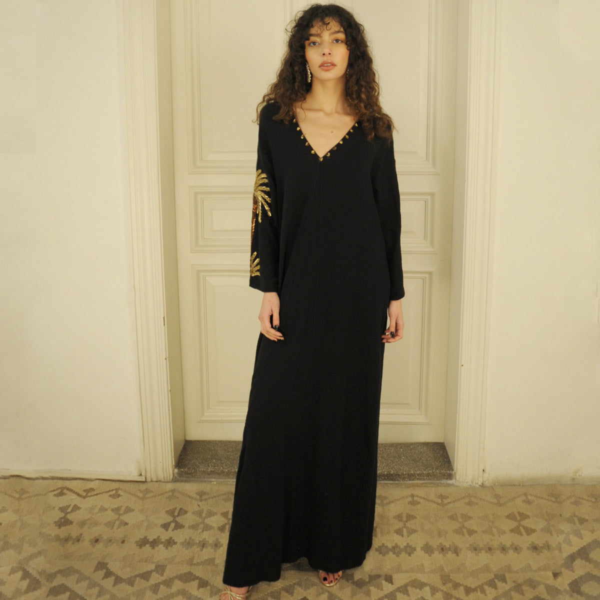 palm gold sleeve black rania outerwear, abaya