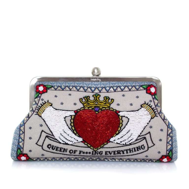 queen classic clutch bag with shoulder chain