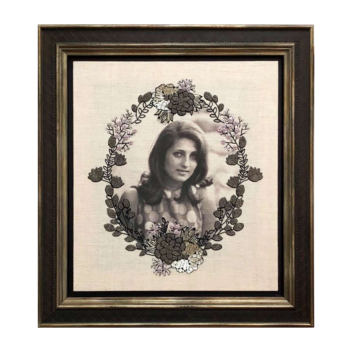 silver bouquet wall art