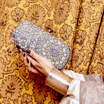 ARABESQUE SILVER BIG BOX CLUTCH