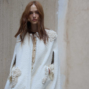 BEIGE MOSS ON BOUCLE MID-CAPE