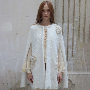 BEIGE MOSS ON BOUCLE MID-CAPE