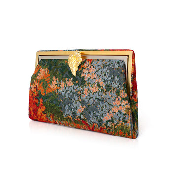LEAF ON AUTUMN FIELD GRACE CLUTCH