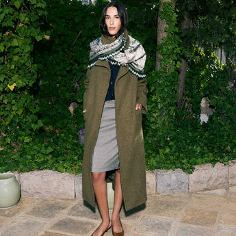 OLIVE TAPESTRY SCARF WITH FRINGES ON KHAKI BOUCLE LONG YAS COAT