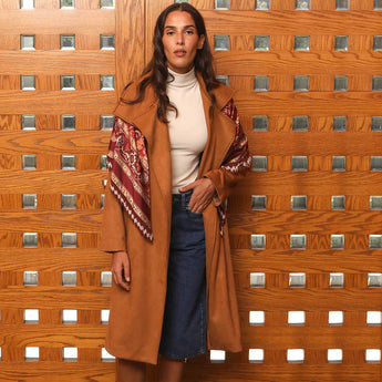 RUBY TAPESTRY SCARF WITH FRINGES ON CAMEL SUEDE MIDI YAS COAT