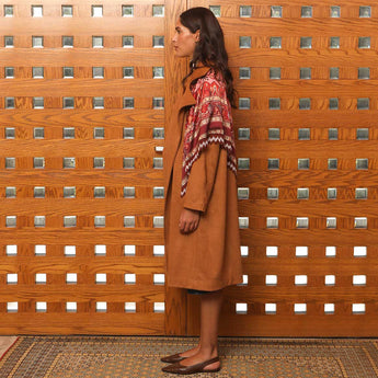 RUBY TAPESTRY SCARF WITH FRINGES ON CAMEL SUEDE MIDI YAS COAT