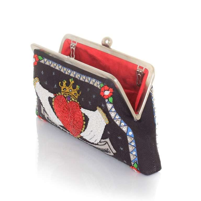 QUEEN BLACK CLASSIC BAG